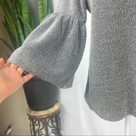 BANANA REPUBLIC Womens Medium Bell Sleeve Gray Top - Picture 2 of 11